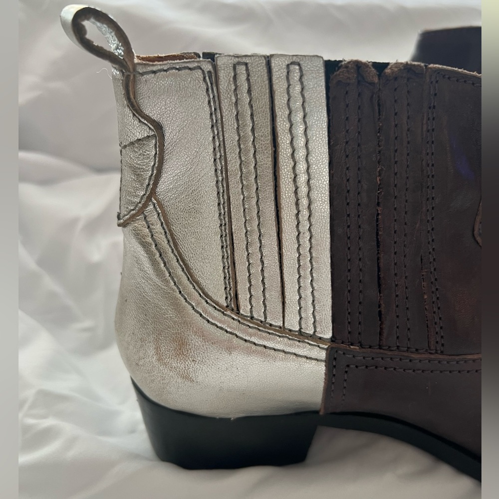 Golden Goose Women's AMANDA Western style booties, size 37, silver and chestnut - Picture 12 of 12
